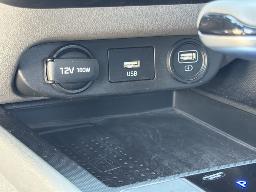 Thumbnail: 2022 Hyundai Elantra - 26