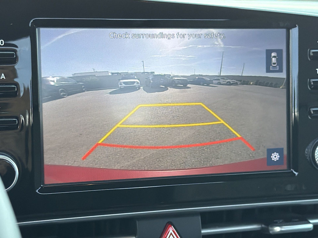 Thumbnail: 2022 Hyundai Elantra - 25