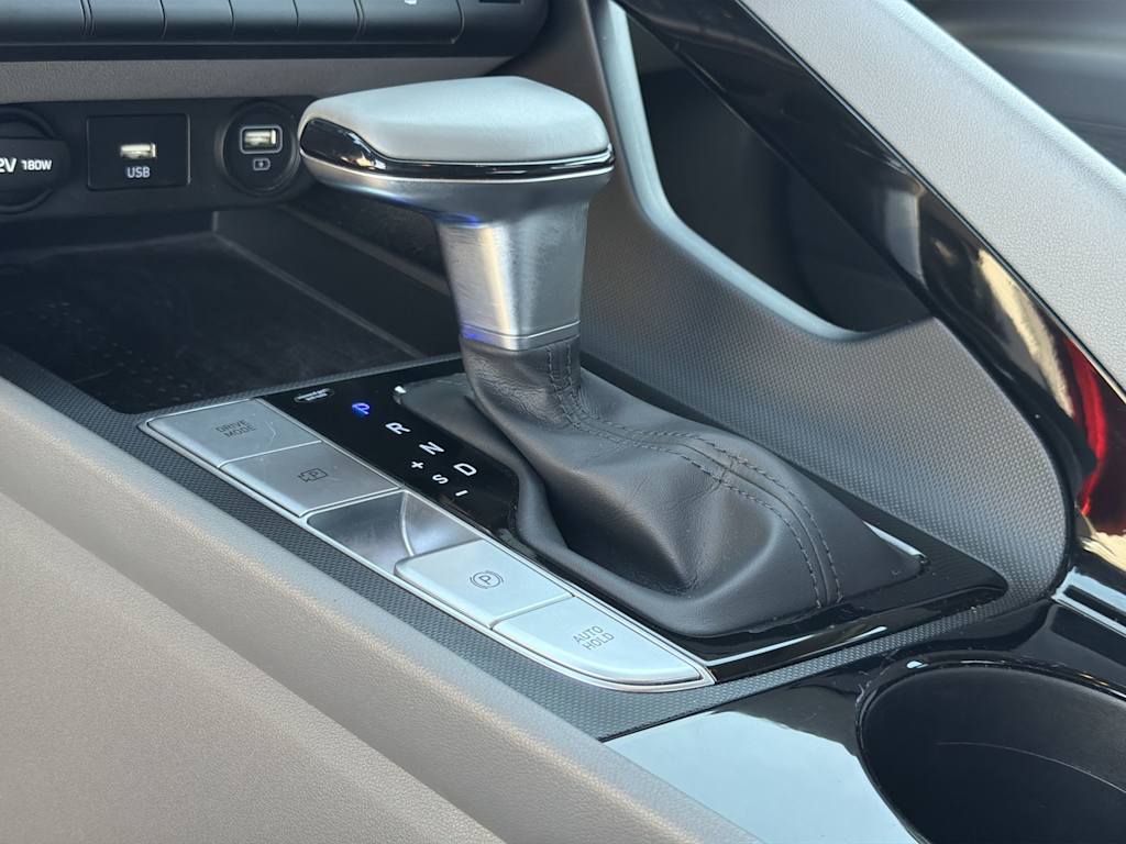 Thumbnail: 2022 Hyundai Elantra - 14