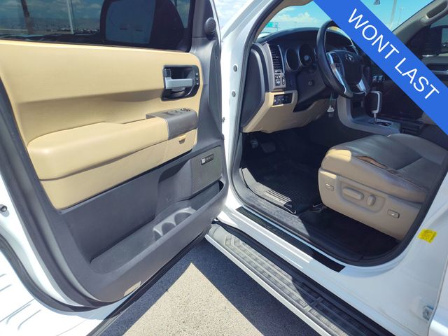 Thumbnail: 2016 Toyota Sequoia - 20