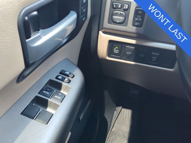Thumbnail: 2016 Toyota Sequoia - 21