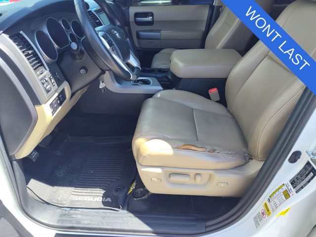Thumbnail: 2016 Toyota Sequoia - 10