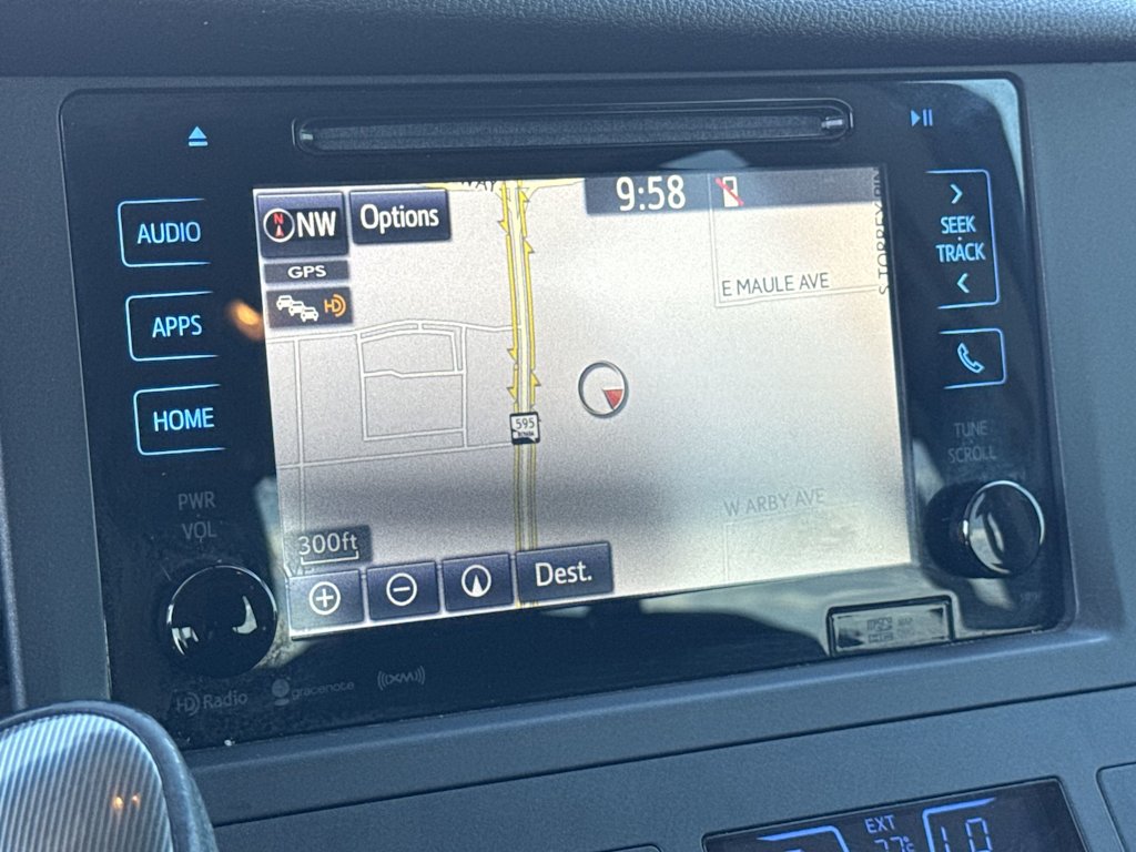 Thumbnail: 2016 Toyota Sienna - 27