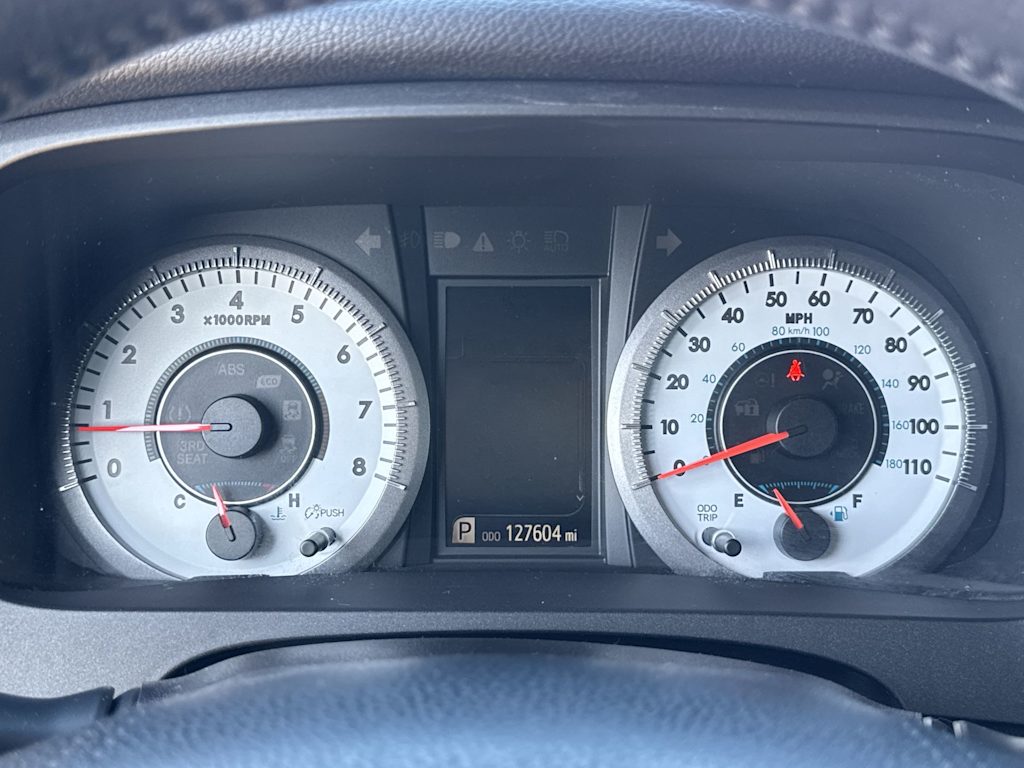 Thumbnail: 2016 Toyota Sienna - 15