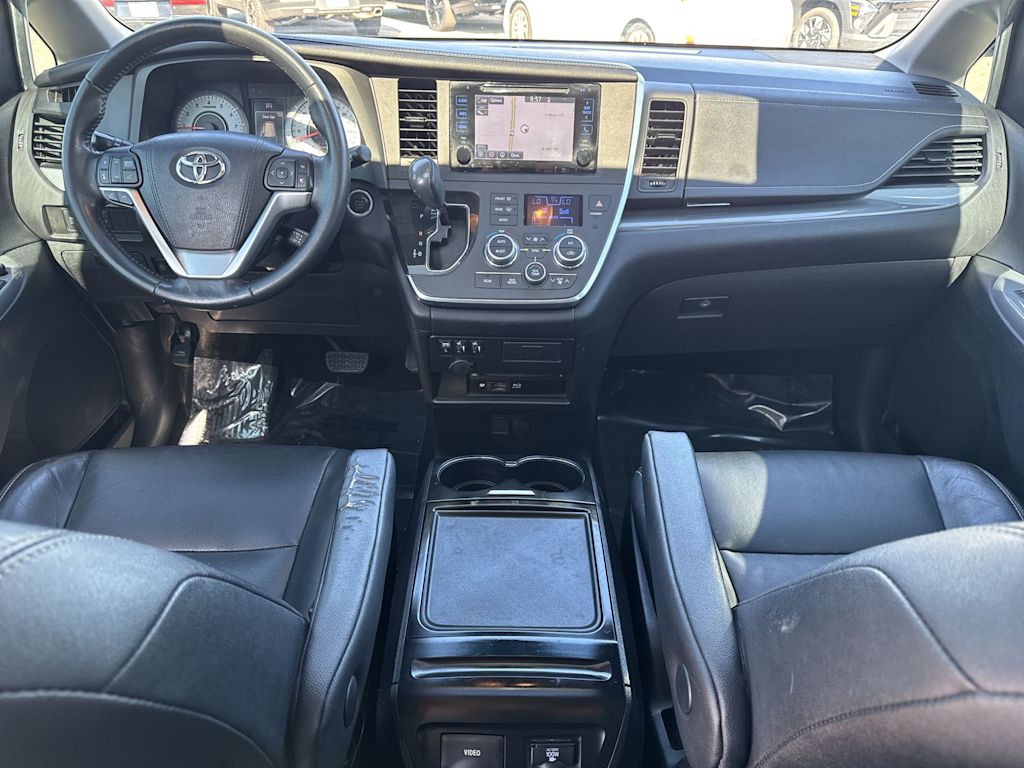 Thumbnail: 2016 Toyota Sienna - 2