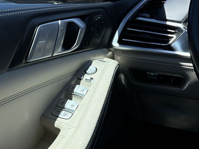 Thumbnail: 2019 BMW X7 - 22