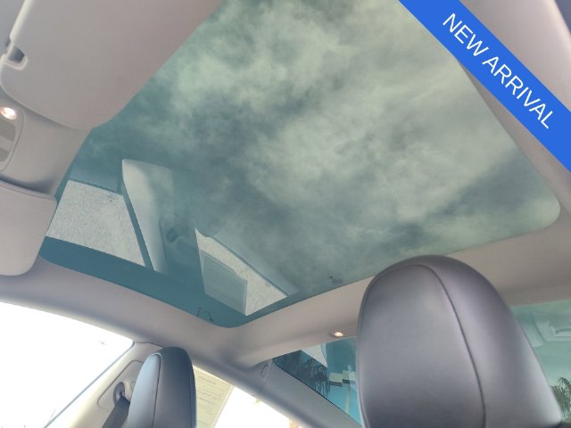 Thumbnail: 2023 Tesla Model 3 - 14