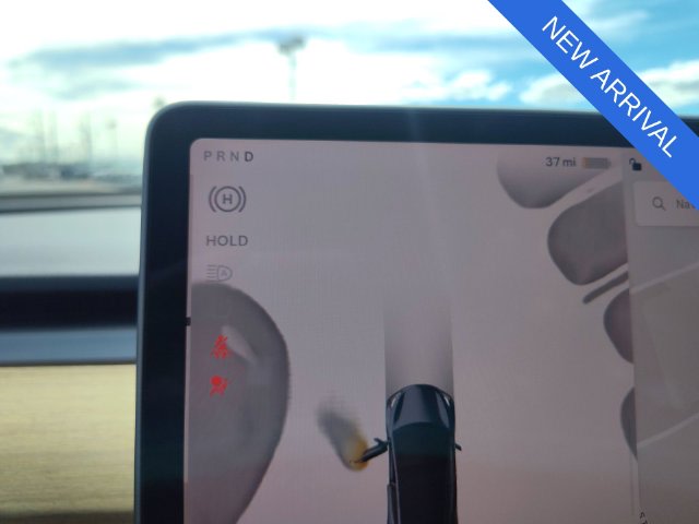 Thumbnail: 2023 Tesla Model 3 - 19