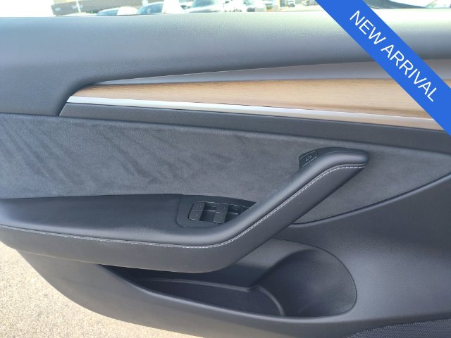 Thumbnail: 2023 Tesla Model 3 - 12