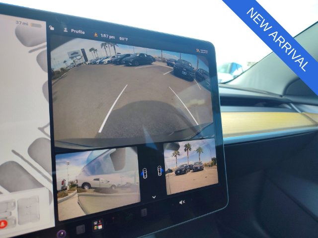 Thumbnail: 2023 Tesla Model 3 - 17