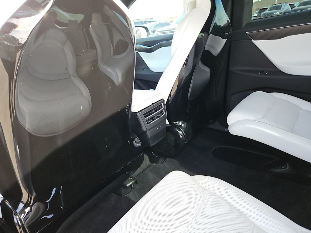 2016 Tesla Model X P90D 10