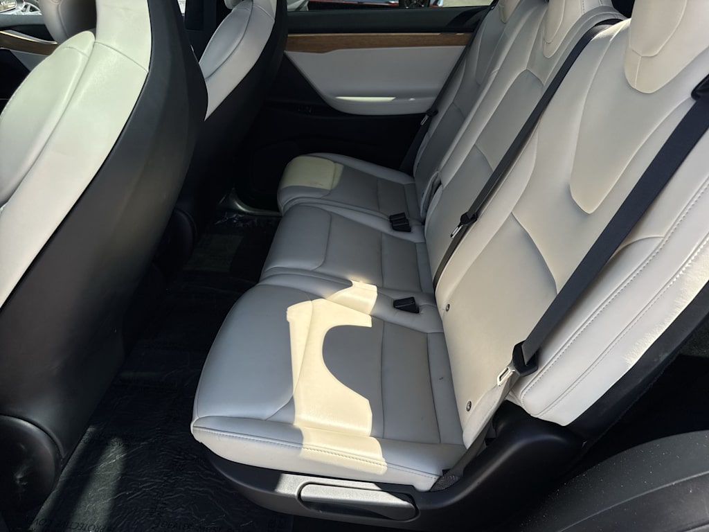 Thumbnail: 2019 Tesla Model X - 10