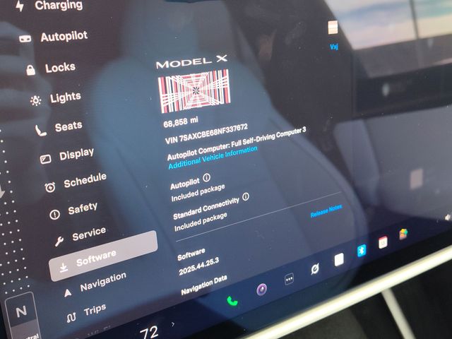 Thumbnail: 2022 Tesla Model X - 11