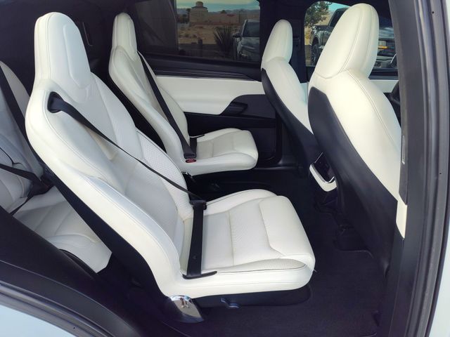 Thumbnail: 2022 Tesla Model X - 24