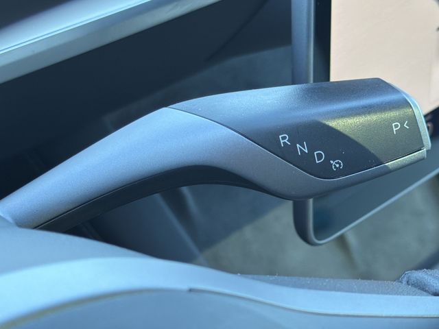 Thumbnail: 2022 Tesla Model Y - 25