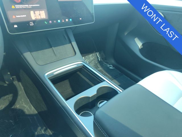 Thumbnail: 2023 Tesla Model Y - 12
