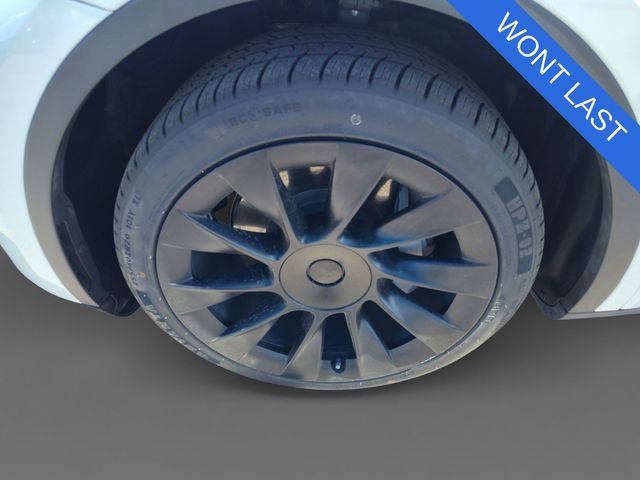 Thumbnail: 2023 Tesla Model Y - 7