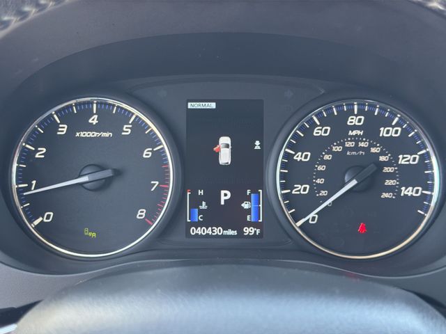 Thumbnail: 2019 Mitsubishi Outlander - 15