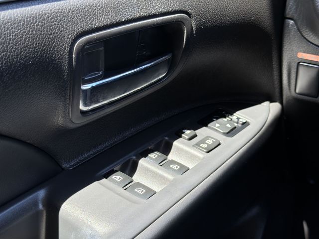 Thumbnail: 2019 Mitsubishi Outlander - 22