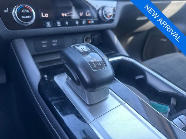 Thumbnail: 2025 Mitsubishi Outlander - 12