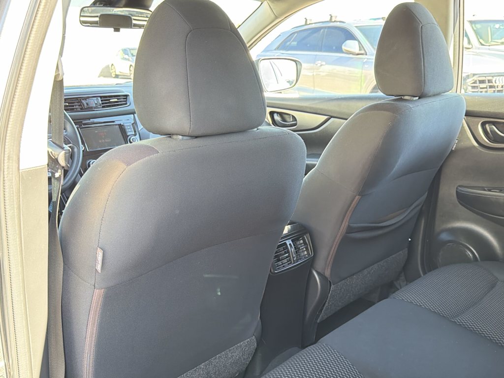 Thumbnail: 2021 Nissan Rogue Sport - 11