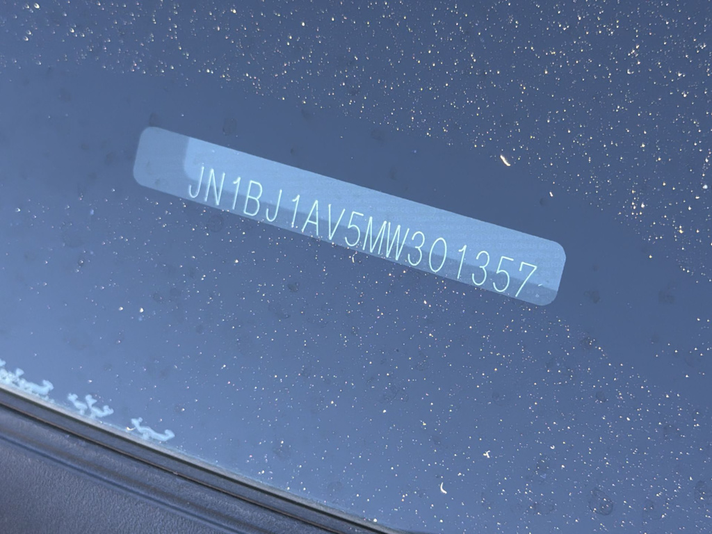 Thumbnail: 2021 Nissan Rogue Sport - 17