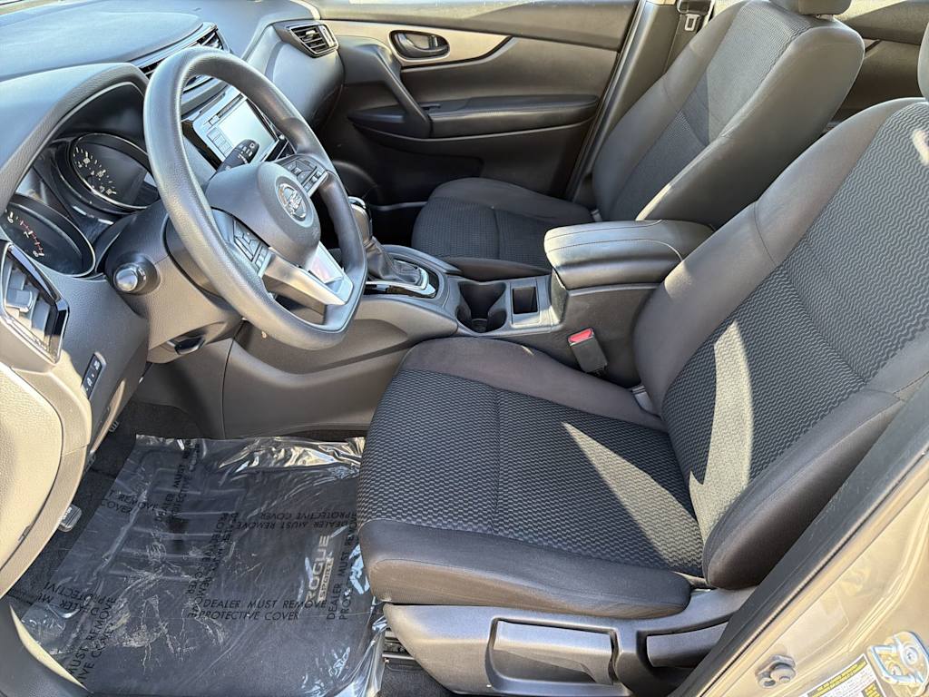 Thumbnail: 2021 Nissan Rogue Sport - 10