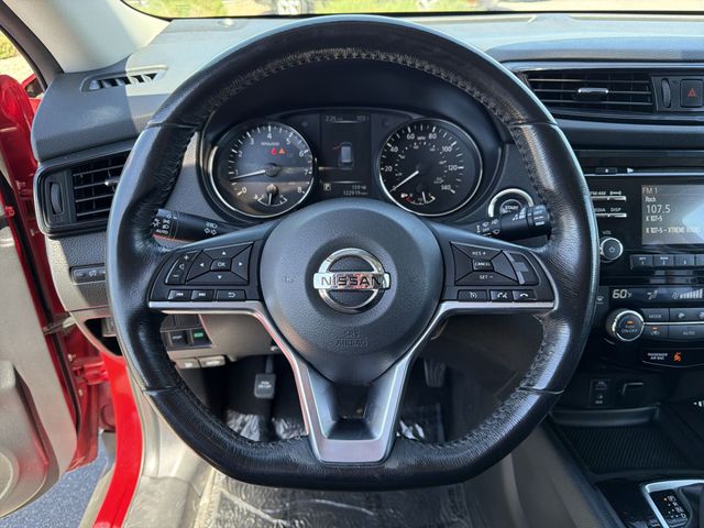 Thumbnail: 2017 Nissan Rogue - 9