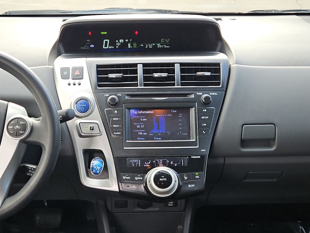 2012 Toyota Prius v Five 14