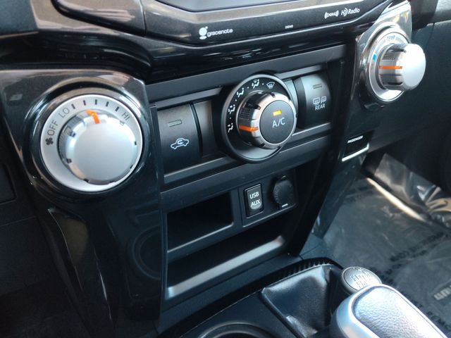 Thumbnail: 2017 Toyota 4Runner - 25