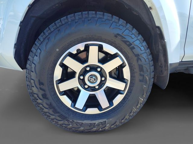 Thumbnail: 2017 Toyota 4Runner - 7