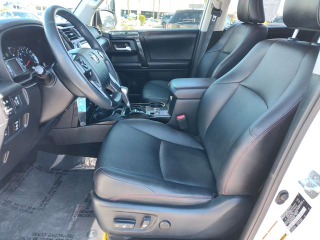 Thumbnail: 2017 Toyota 4Runner - 10