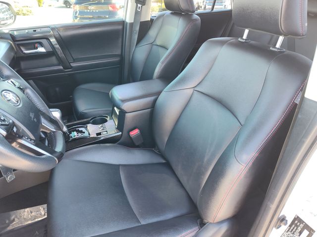 Thumbnail: 2017 Toyota 4Runner - 11