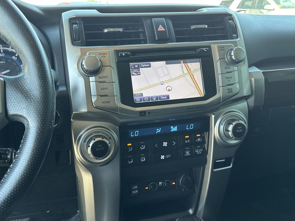 Thumbnail: 2016 Toyota 4Runner - 27