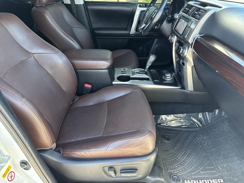 Thumbnail: 2016 Toyota 4Runner - 28