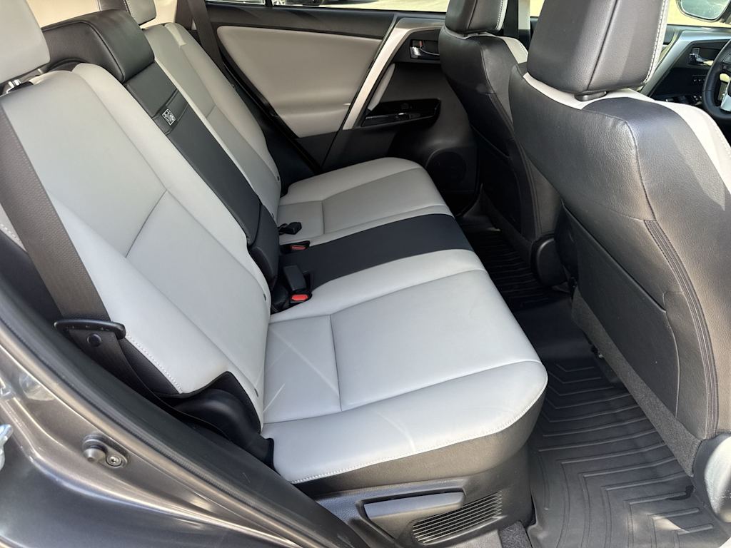 Thumbnail: 2016 Toyota RAV4 - 24