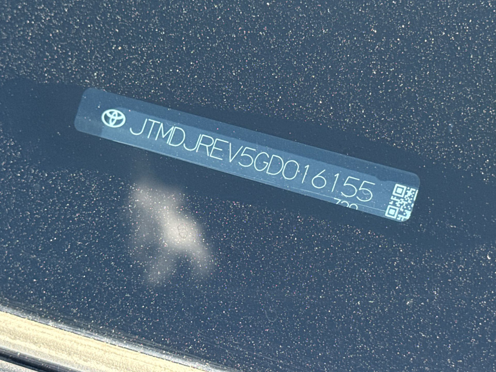 Thumbnail: 2016 Toyota RAV4 - 16