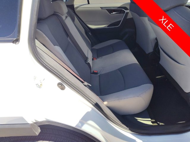 Thumbnail: 2019 Toyota RAV4 - 23