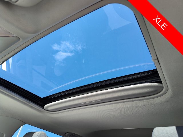 Thumbnail: 2019 Toyota RAV4 - 22