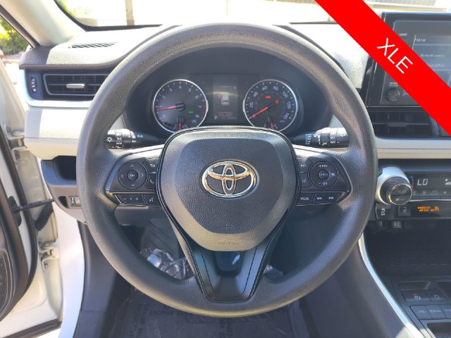 Thumbnail: 2019 Toyota RAV4 - 9