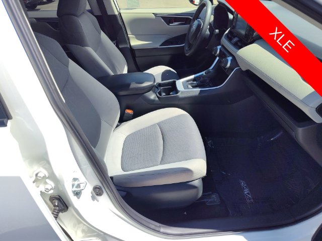 Thumbnail: 2019 Toyota RAV4 - 24