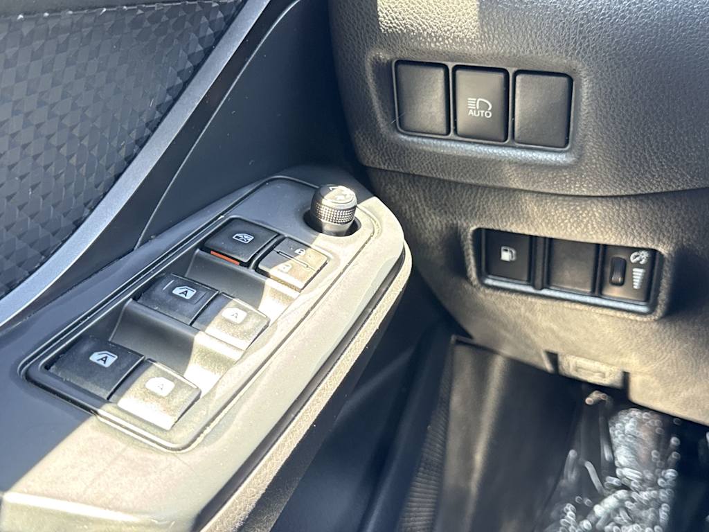 Thumbnail: 2019 Toyota C-HR - 23