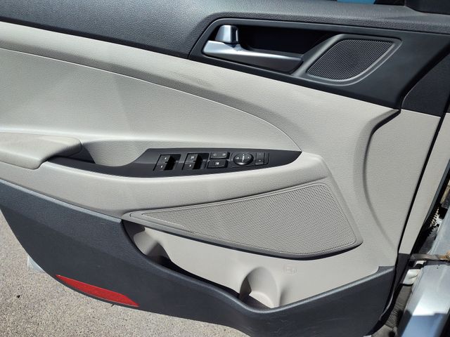 Thumbnail: 2016 Hyundai Tucson - 21