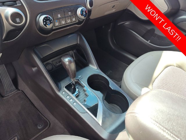 Thumbnail: 2010 Hyundai Tucson - 9