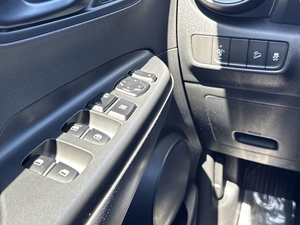 Thumbnail: 2022 Hyundai Kona - 23