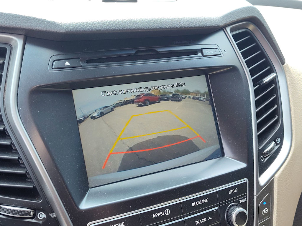 2017 Hyundai Santa Fe SE 23