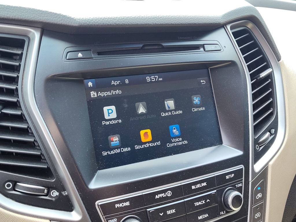 2017 Hyundai Santa Fe SE 11