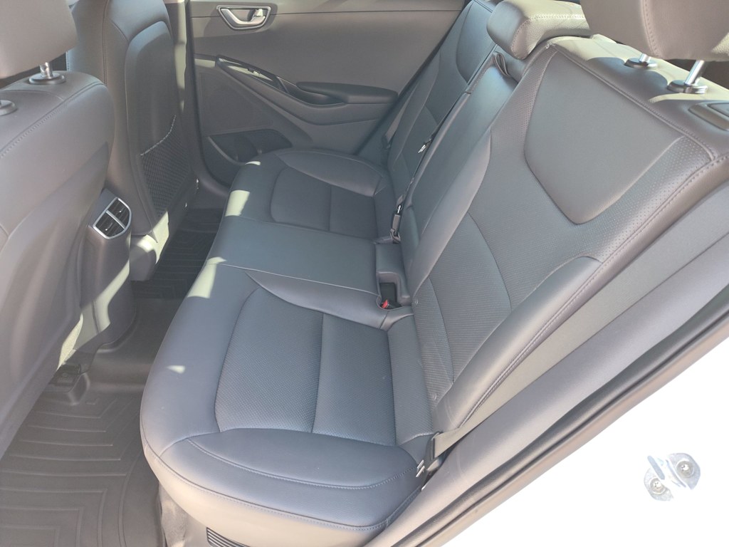 Thumbnail: 2020 Hyundai Ioniq - 24