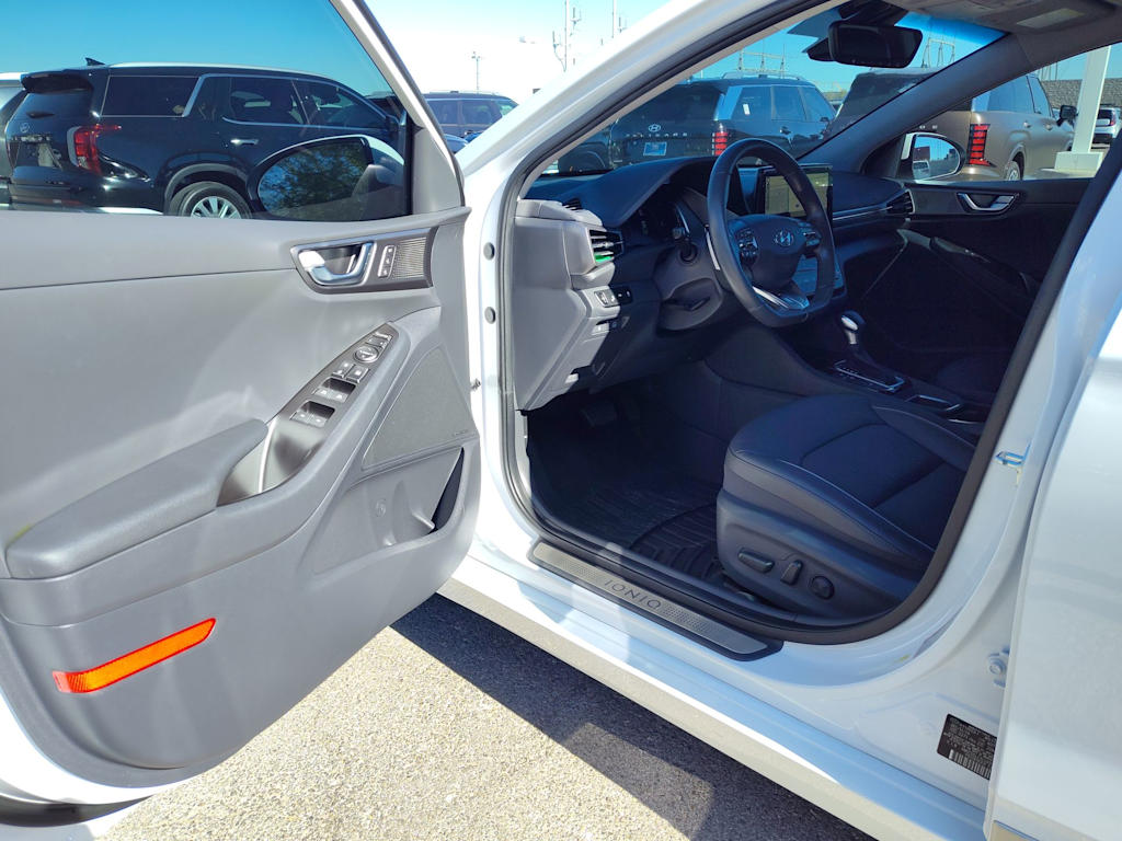 Thumbnail: 2020 Hyundai Ioniq - 21