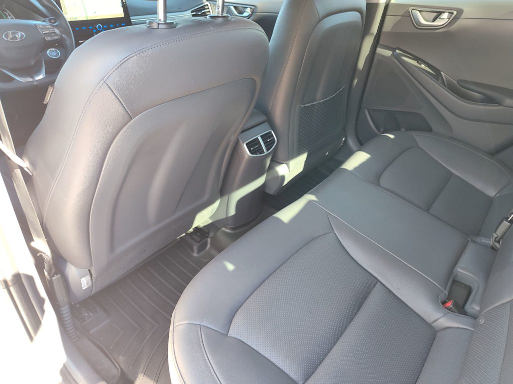 Thumbnail: 2020 Hyundai Ioniq - 11